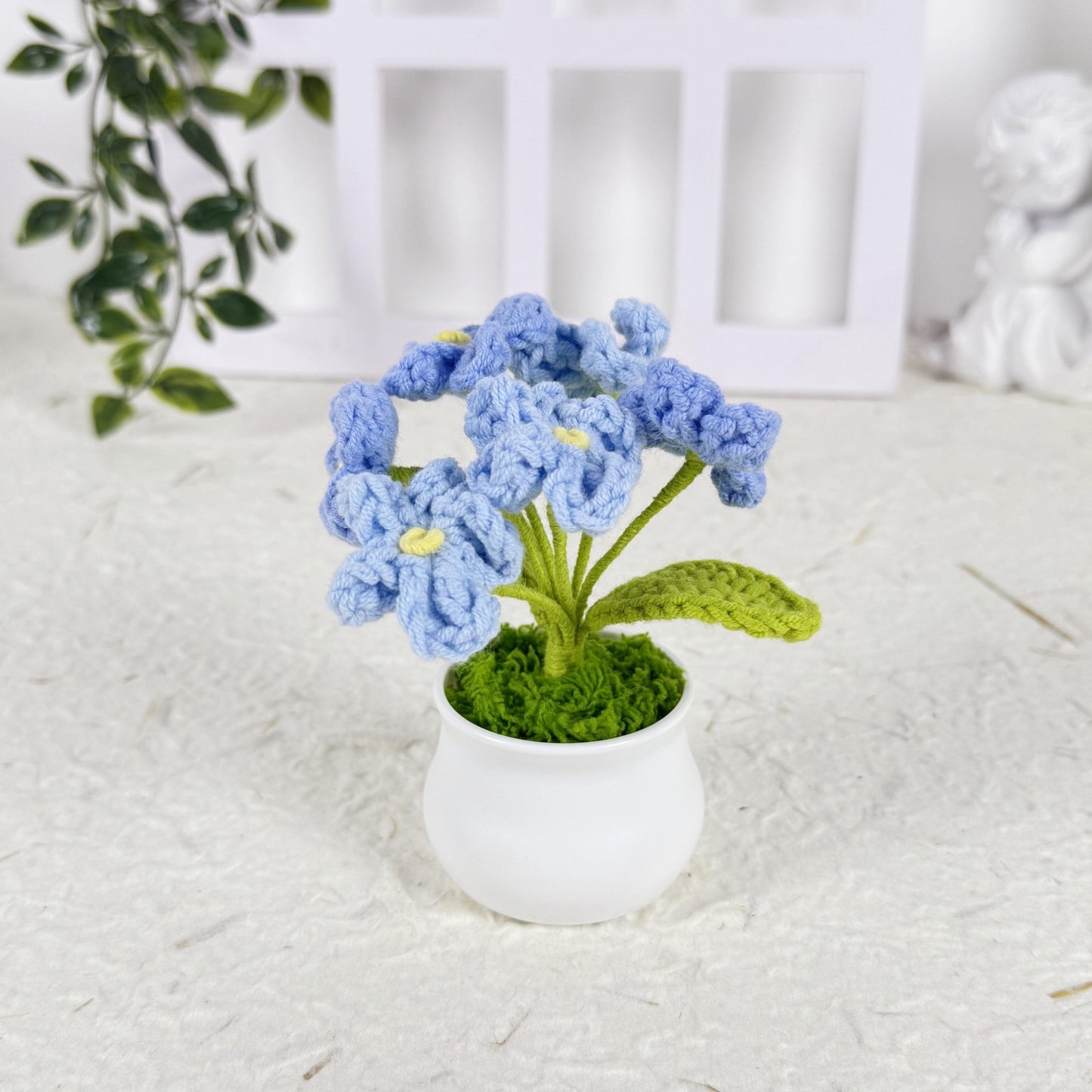 Crochet Forget-Me-Nots Potted Flower Gift Desk Accessory Knitted flowers Crochet Bouquet Gift for Housewarming Flower Arrangement