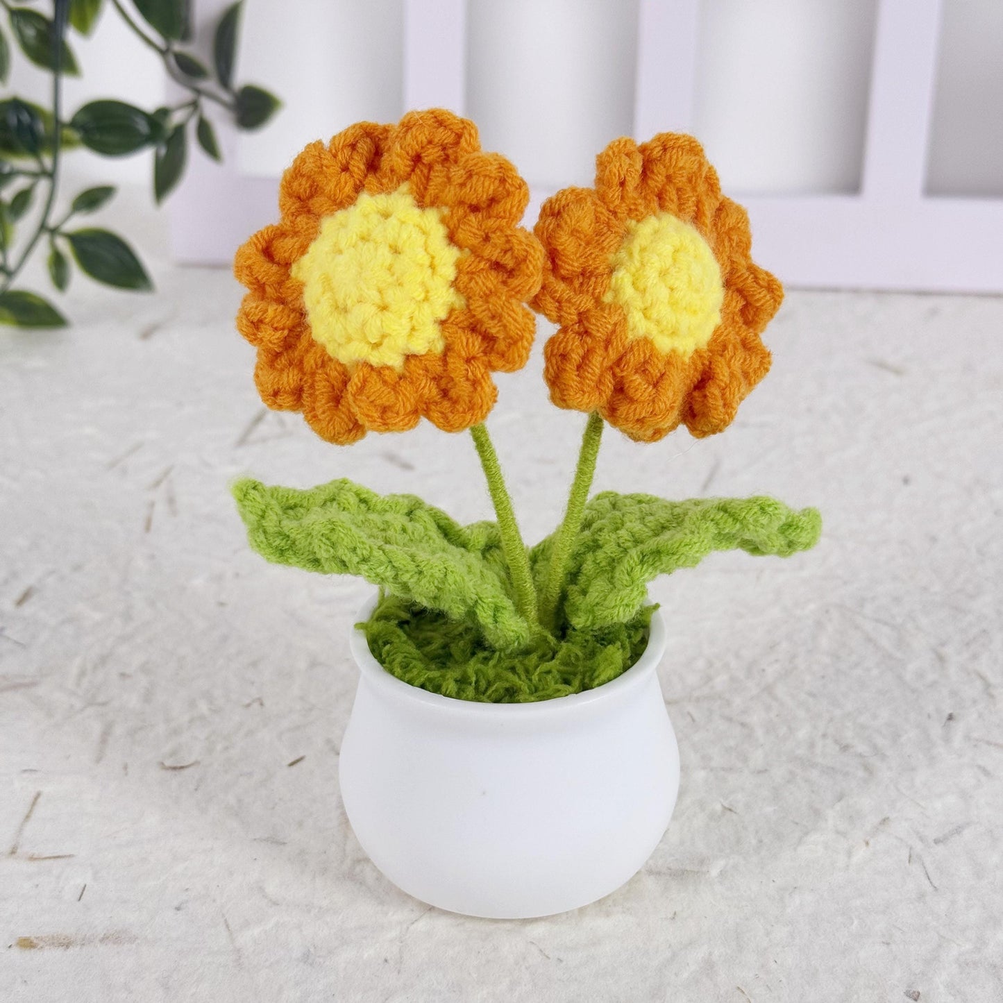 Crochet Daisy, Crochet Flower in Pot, Housewarming Gift, Desk Decoration, Room Decoration, Handmade Flower, Car Decor, Knitted Plant