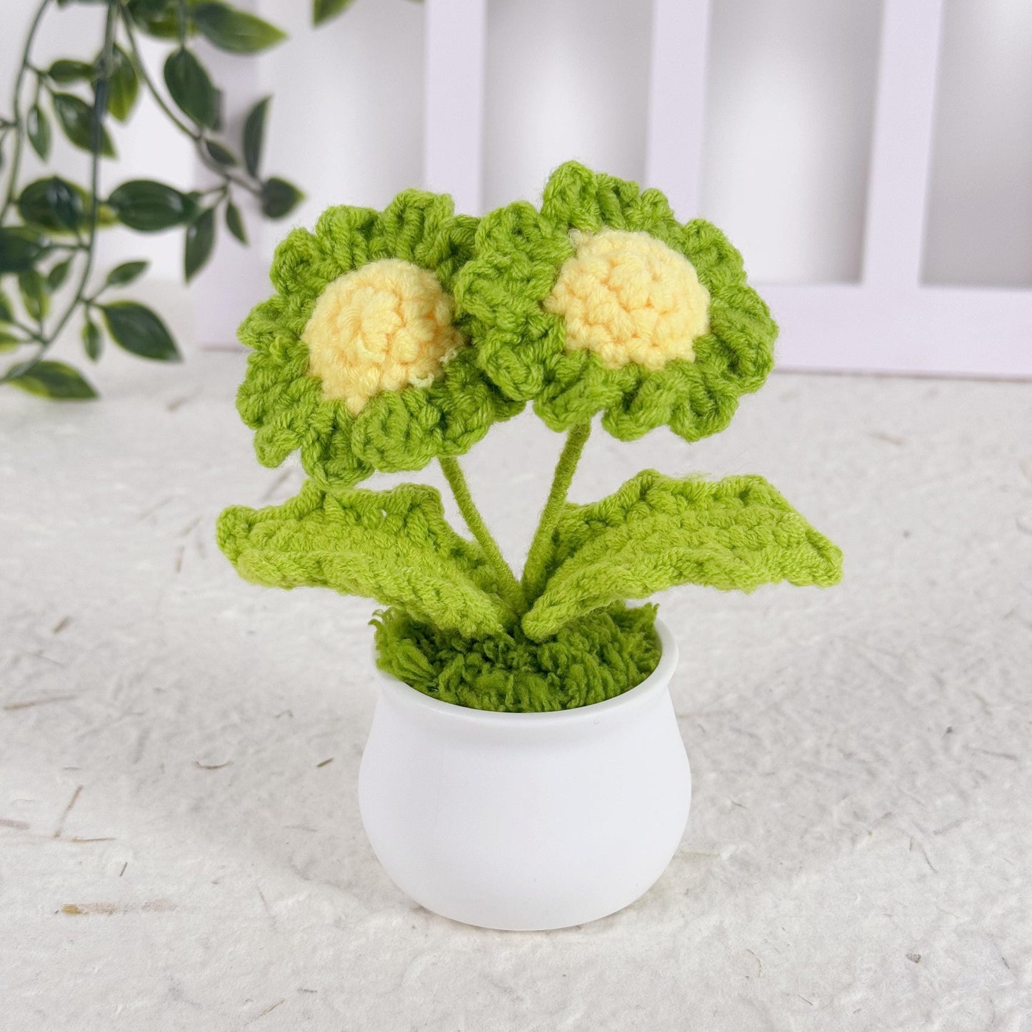 Crochet Daisy, Crochet Flower in Pot, Housewarming Gift, Desk Decoration, Room Decoration, Handmade Flower, Car Decor, Knitted Plant