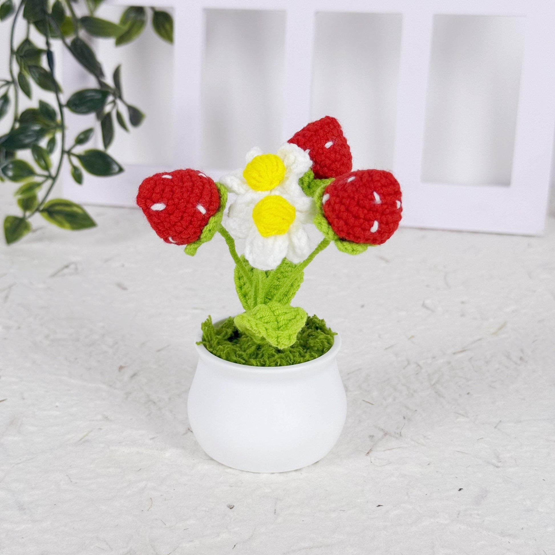Handmade Finished Crochet Strawberry Pot, Strawberry Crochet Pot, Strawberry Decor, Decorative Plants, Crochet Flowers, Home Decor