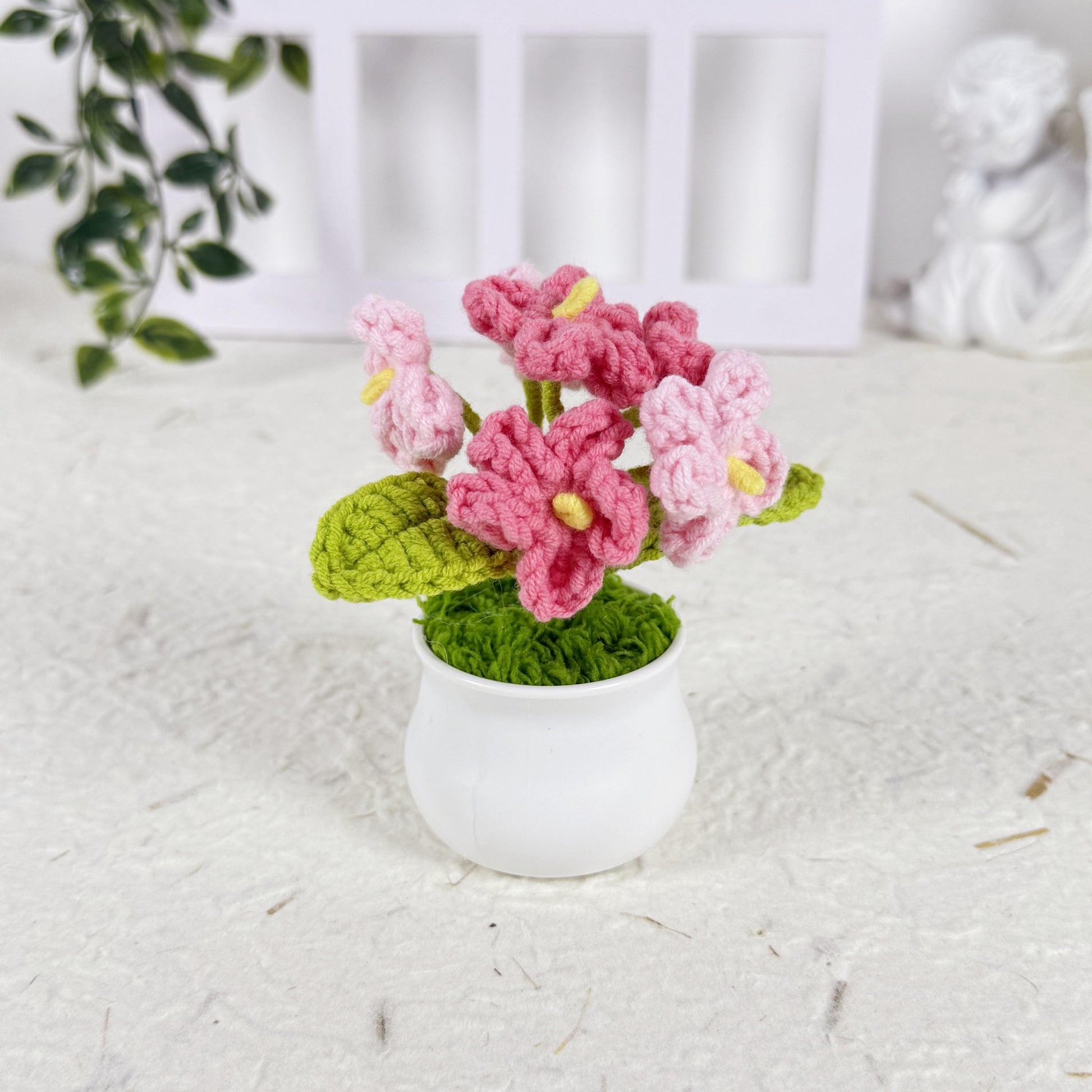 Crochet Forget-Me-Nots Potted Flower Gift Desk Accessory Knitted flowers Crochet Bouquet Gift for Housewarming Flower Arrangement