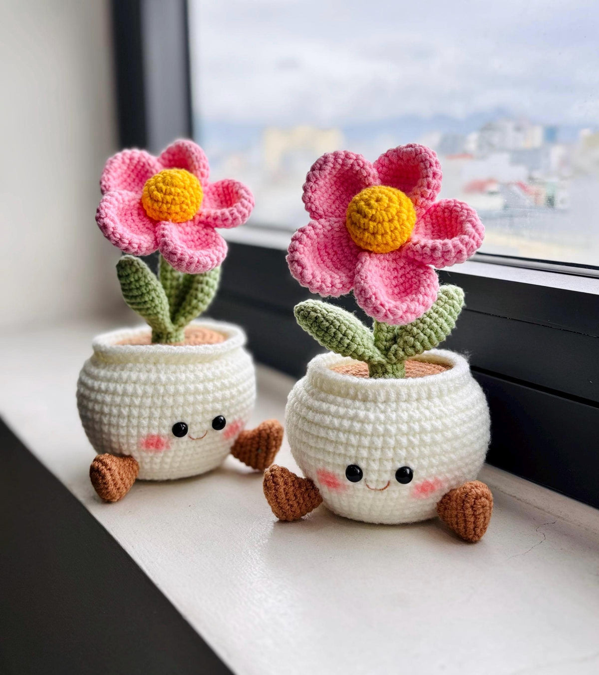 Handmade Crochet Smiling Flower Pot - Desk Decor Gift, Cheer Up & Stress Relief Gift, Sweet Gift for Mom, Mother’s Day Gift