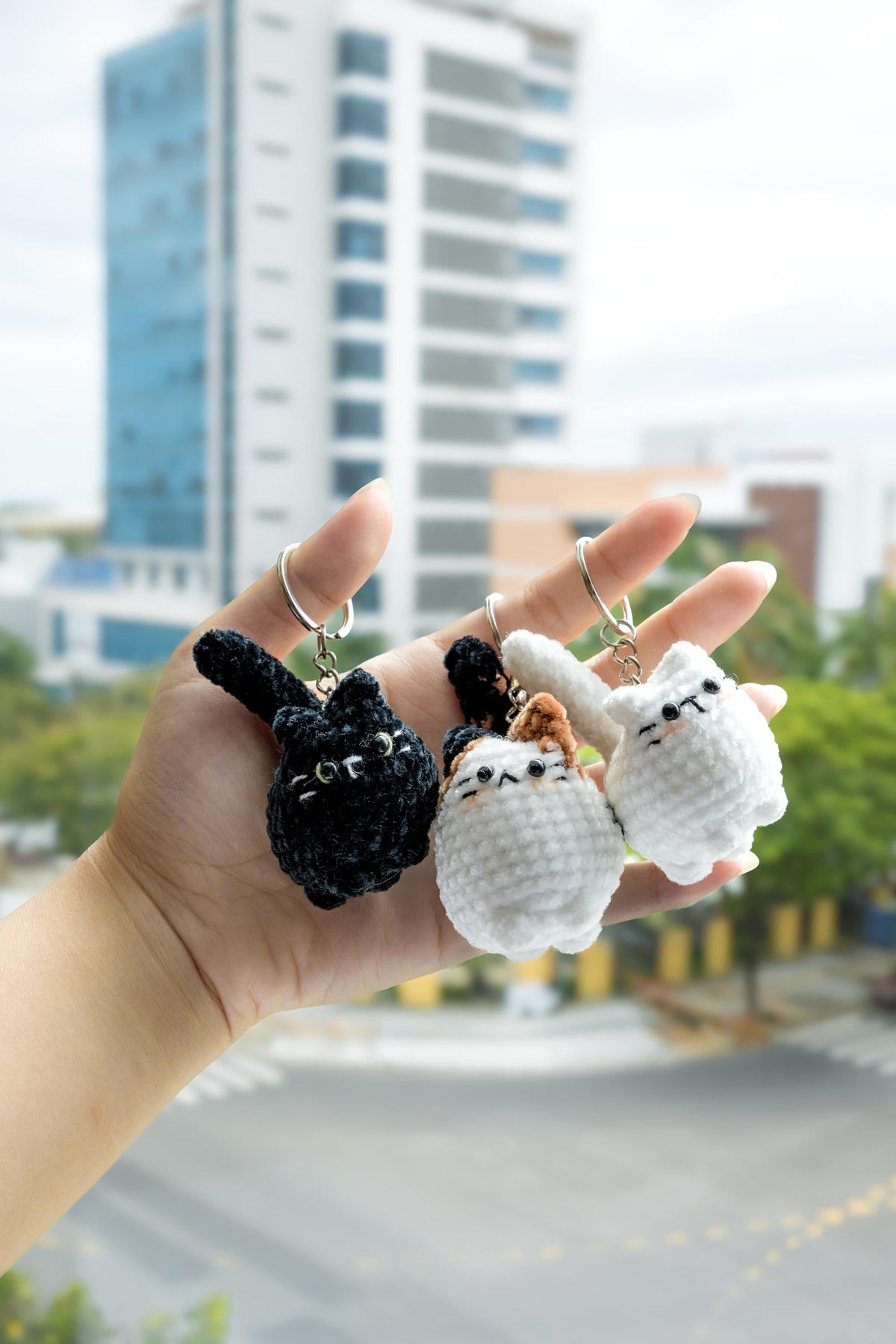 Buy 2 Get 1 Crochet mini cat keychain, Cute Gift for Cat Lovers, Car Keyring, Soft Chubby Kitty Amigurumi, Crochet Cat Stuffed Animal