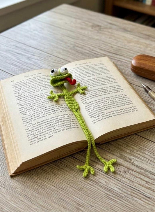 Funny Lizard - Frog Bookmark, Cute Crochet Page Marker, Stress Relief, Book Lover Accessory, Lovely gift for book lover, Back to school gift