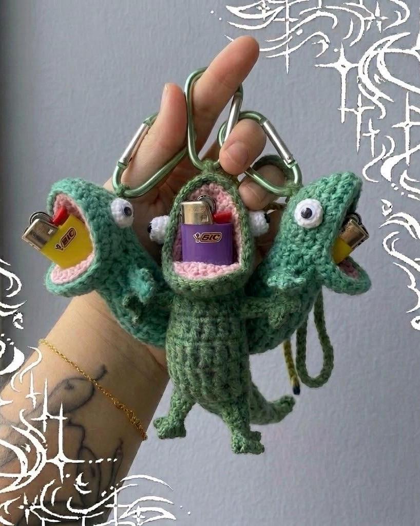 Handmade Lizard Crochet, Funny Crochet Lizard Lighter Holder, Handmade Gecko Case, Crazy Cute Pocket Accessory, Gift for Him, Father’s