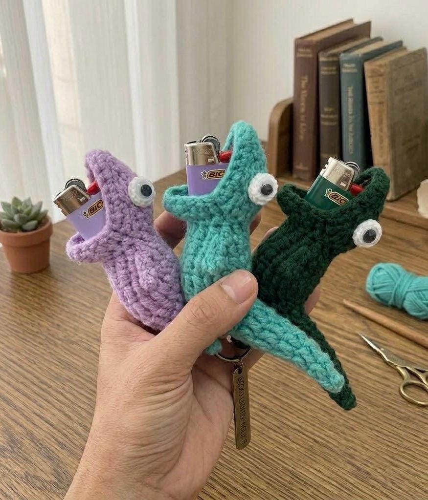 Handmade Lizard Crochet, Funny Crochet Lizard Lighter Holder, Handmade Gecko Case, Crazy Cute Pocket Accessory, Gift for Him, Father’s