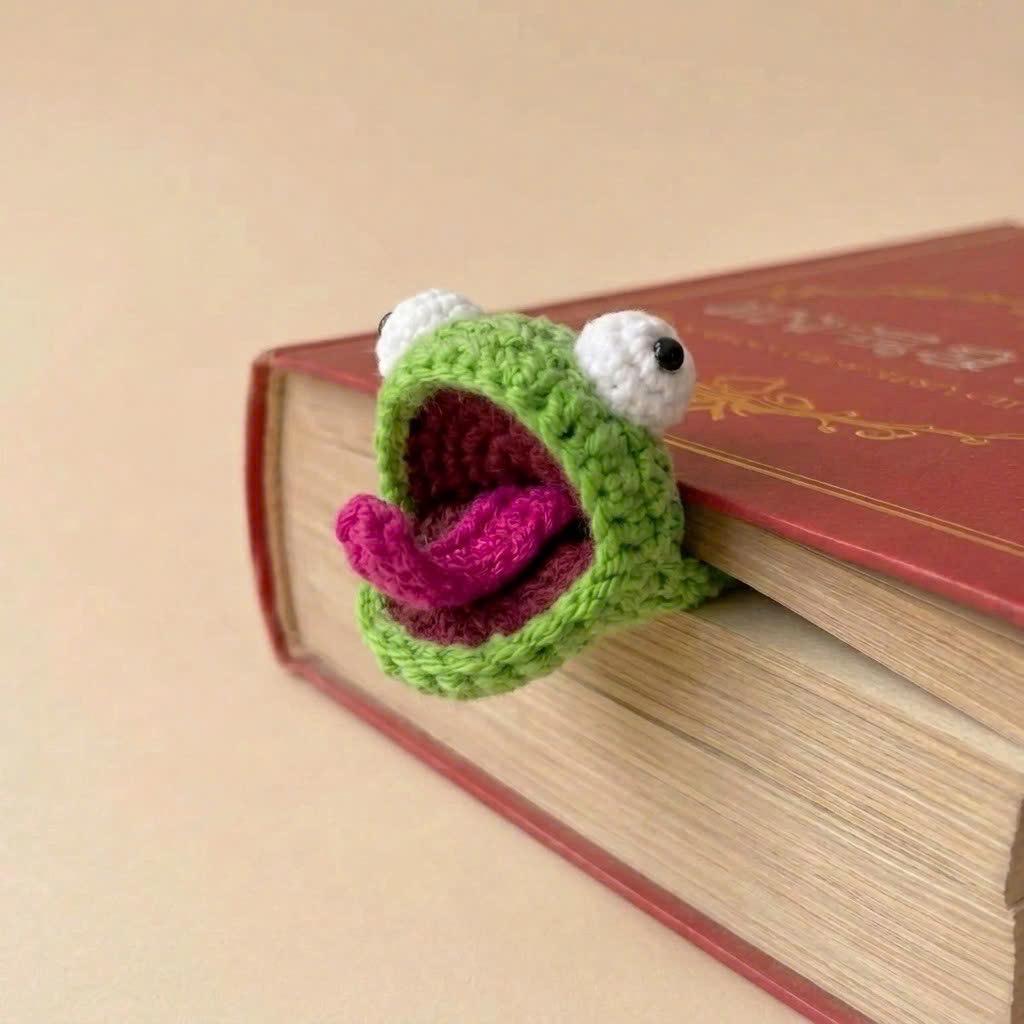 Funny Lizard Bookmark,  Back to school gift, Cute Crochet Page Marker, Stress Relief, Book Lover Accessory, Lovely gift for book lover