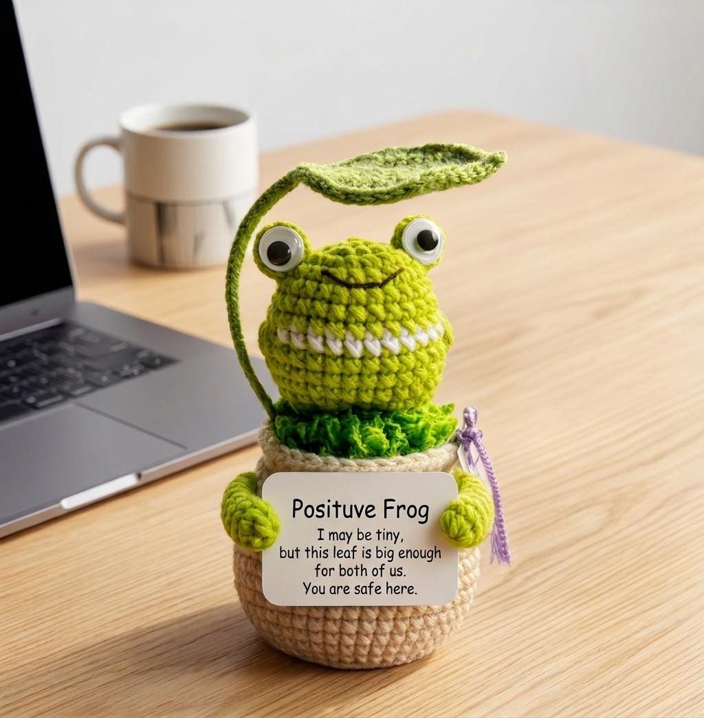 Smiling Frog Crochet Pot, Handmade Positive Gift, Cute Desk Decor, Cheer Up Gift, Birthday Gift for Loved Ones, Gift For Friends
