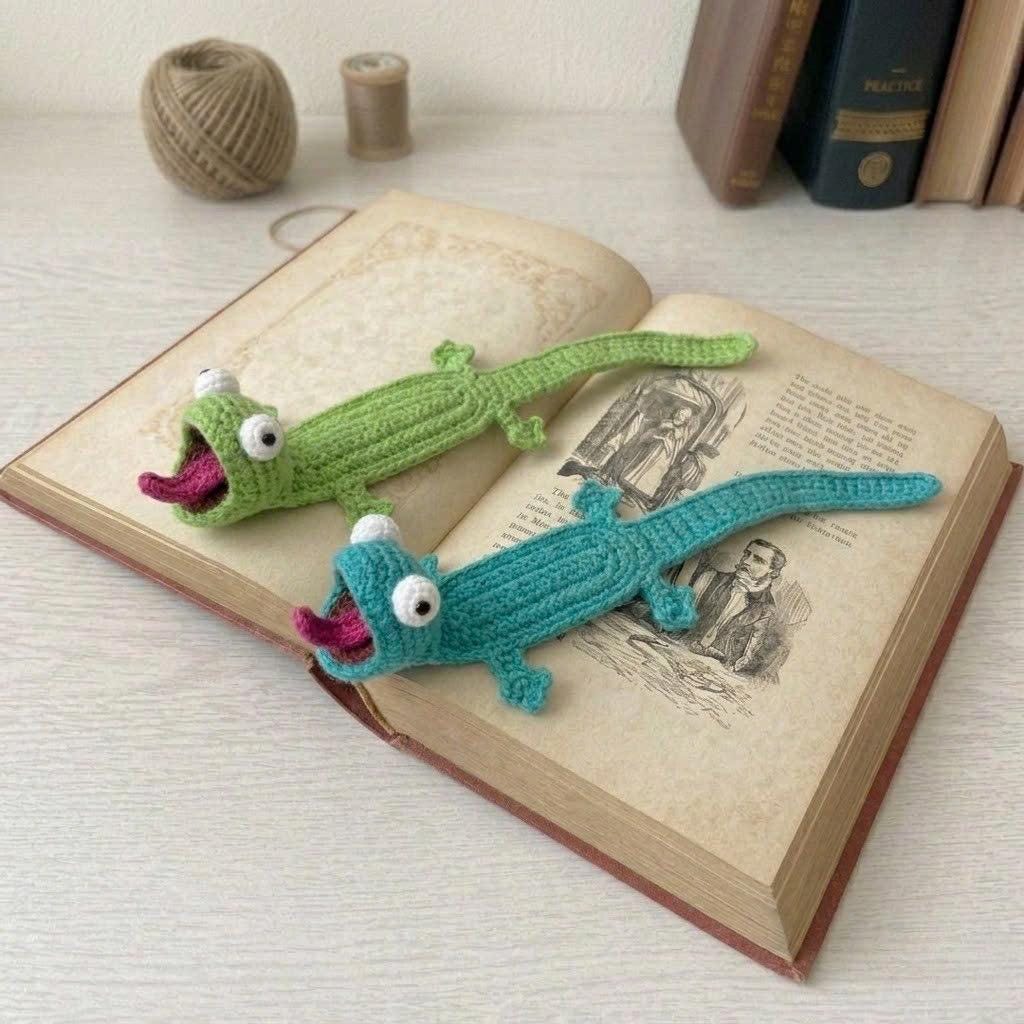 Funny Lizard Bookmark,  Back to school gift, Cute Crochet Page Marker, Stress Relief, Book Lover Accessory, Lovely gift for book lover