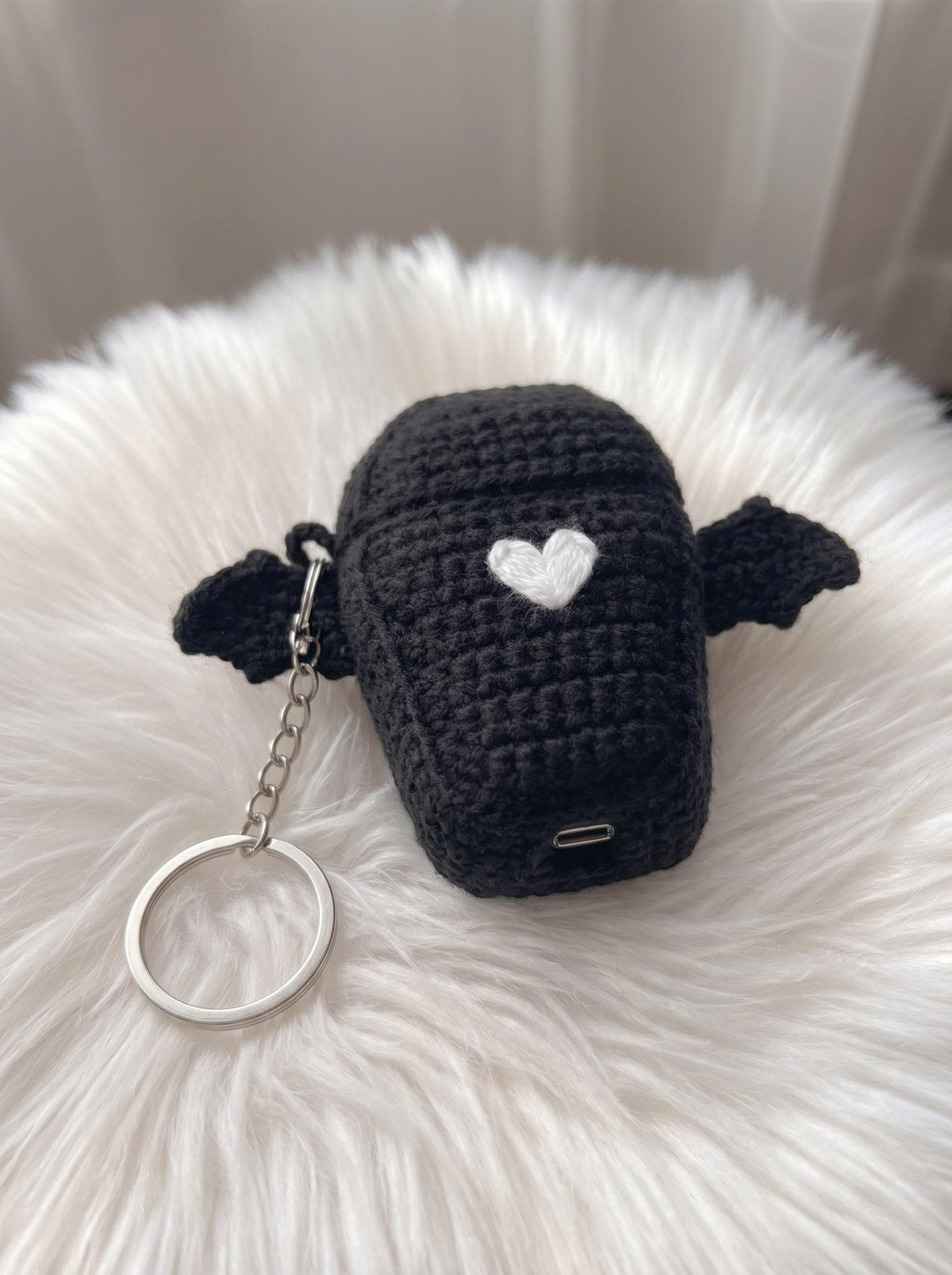 Crochet Halloween Airpods Case, Ghost AirPods Holder, Black Bat Earphone Pouch, Spooky Bag Charm, Cute Halloween Gift, Gift for Her