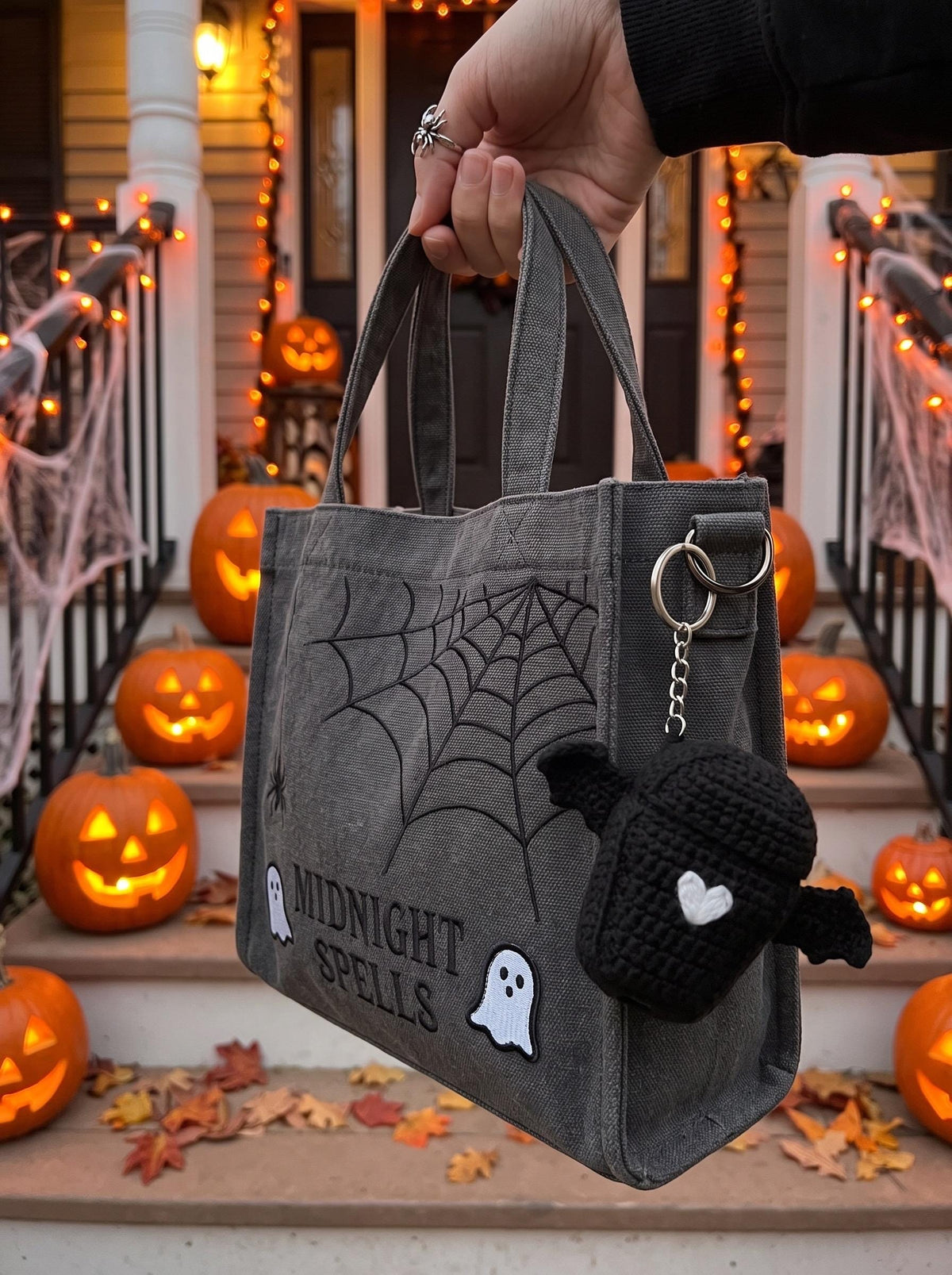 Crochet Halloween Airpods Case, Ghost AirPods Holder, Black Bat Earphone Pouch, Spooky Bag Charm, Cute Halloween Gift, Gift for Her